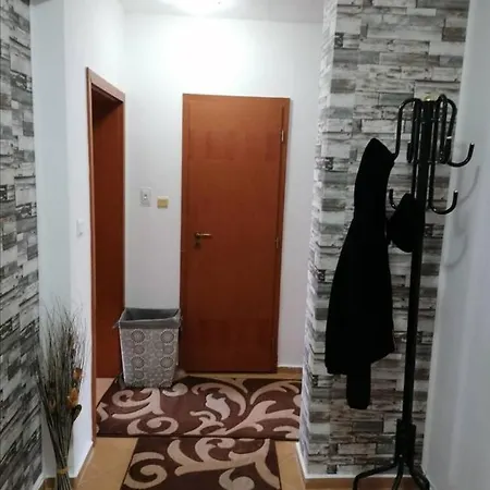 Apartment Sunny Lägenhet Slăntjev Brjag